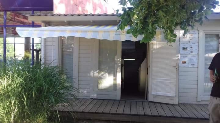 Camping Hurongues Pomeys Экстерьер фото